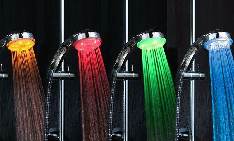 douche avec jets de couleur au LED